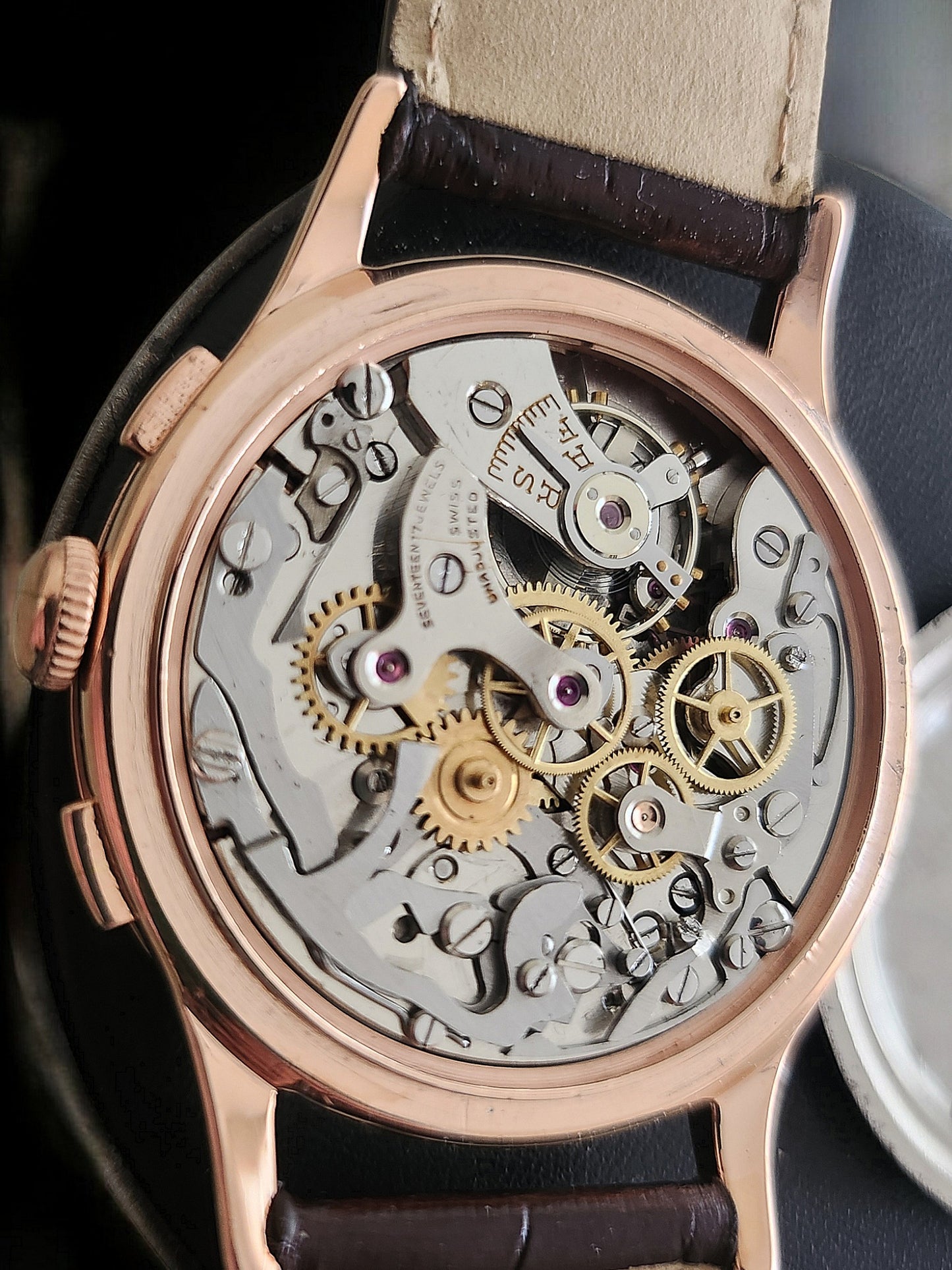 Skantic Chronograph – 1950s Elegance in Rose Gold – Timeless Precision